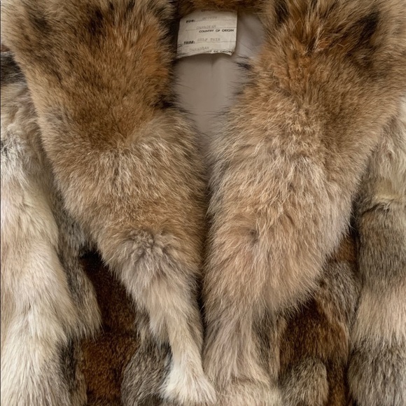 Luxurious Canadian Coyote Fur Coat - Picture 2 of 7